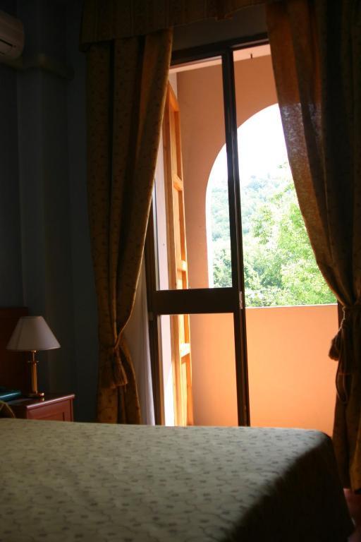 Hotel Missirini Fratta Terme Szoba fotó